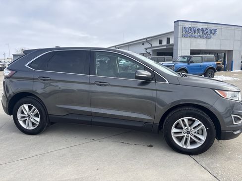 Used 2018 Ford Edge SEL image 3