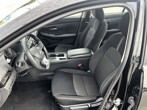 Certified 2025 Nissan Sentra SV FWD image 13