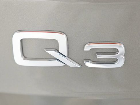 Used 2025 Audi Q3 2.0T Premium w/ Convenience Package image 27