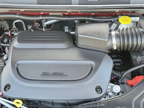 Used 2023 Chrysler Pacifica Touring-L w/ S Appearance Package image 27