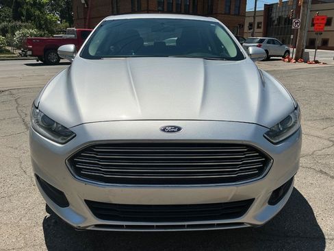Used 2016 Ford Fusion SE FWD image 8
