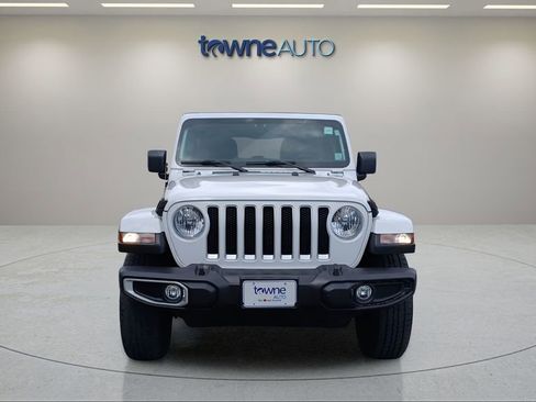 Used 2021 Jeep Wrangler Unlimited Sahara w/ Cold Weather Group AWD/4WD image 8