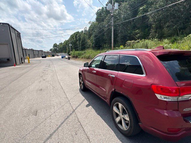 Used 2015 Jeep Grand Cherokee Overland RWD image 4