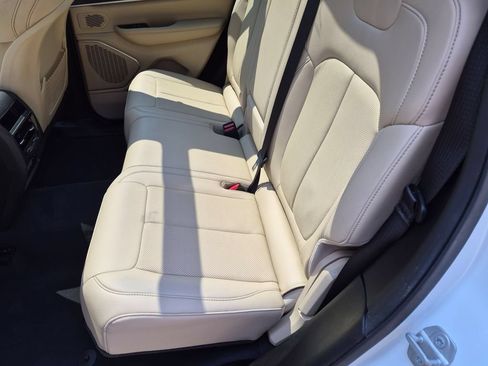 Certified 2022 Jeep Grand Cherokee Limited 4xe w/ Luxury Tech Group II AWD/4WD image 26