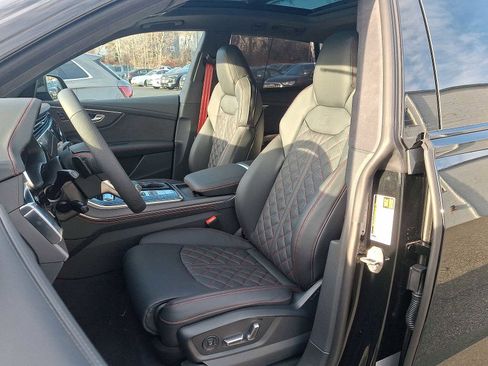 New 2026 Audi SQ8 Prestige image 13