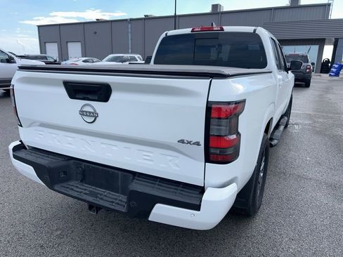 Used 2025 Nissan Frontier SV w/ SV Convenience Package AWD/4WD image 5