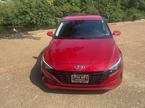 Used 2023 Hyundai Elantra SEL FWD image 14