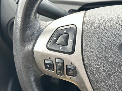 Used 2015 Ford Taurus SEL AWD/4WD image 22