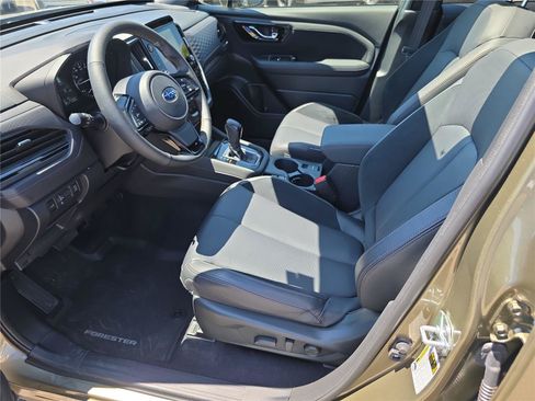 Used 2025 Subaru Forester Touring AWD/4WD image 22