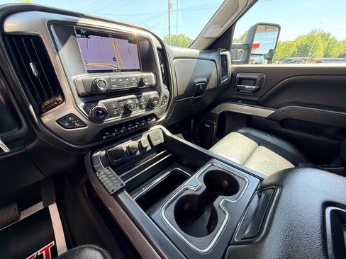 Used 2018 Chevrolet Silverado 2500 LTZ w/ Duramax Plus Package image 30