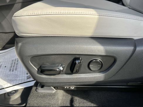 Used 2023 Lexus RX 350 Premium image 19