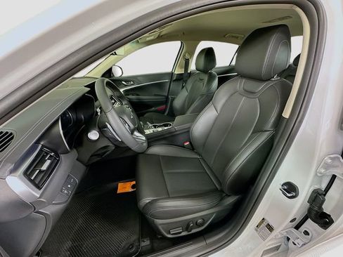 Certified 2026 Genesis G70 2.5T RWD image 16
