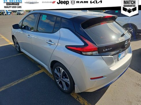 Used 2022 Nissan Leaf SV FWD image 4