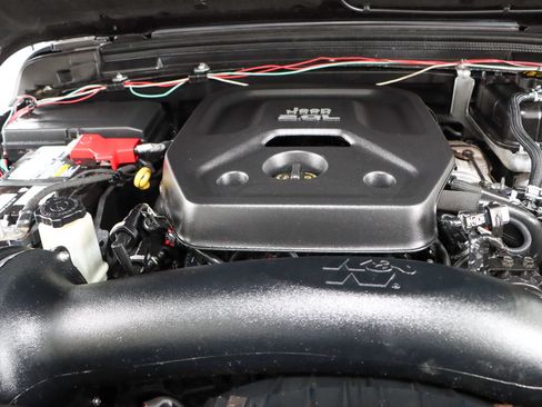 Used 2018 Jeep Wrangler Unlimited Rubicon AWD/4WD image 29