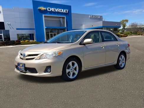 Used 2011 Toyota Corolla LE w/ Premium Pkg FWD image 34