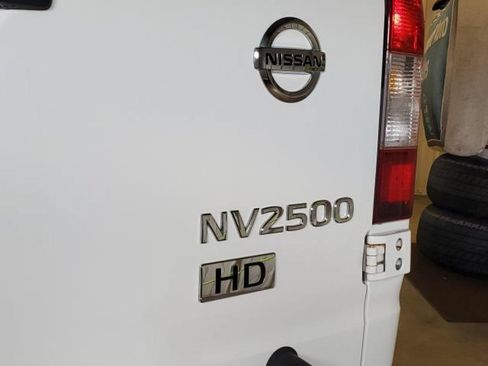 Used 2015 Nissan NV 2500 SV w/ Side & Curtain Airbag Package RWD image 6