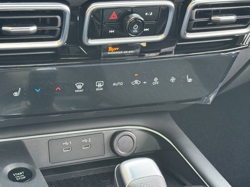New 2026 Nissan Sentra SV w/ SV Convenience Package FWD image 18