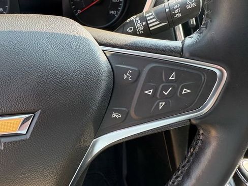 Used 2018 Chevrolet Equinox LT image 10