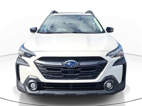 Used 2023 Subaru Outback Premium image 2