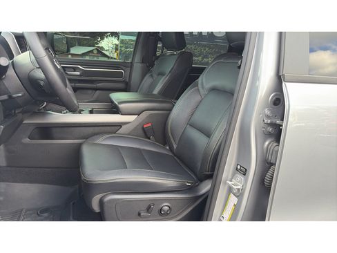 Used 2025 RAM 1500 Big Horn AWD/4WD image 13