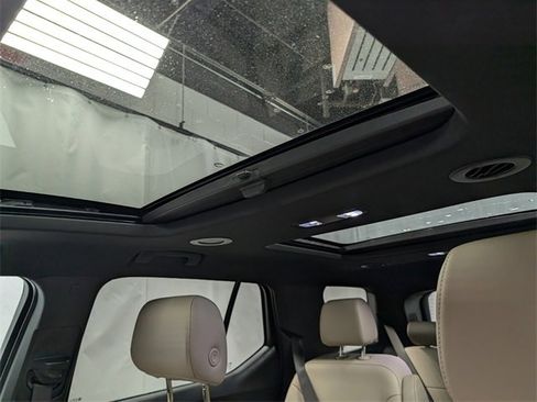 Certified 2023 Chevrolet Traverse LT w/ LT Premium Package image 17