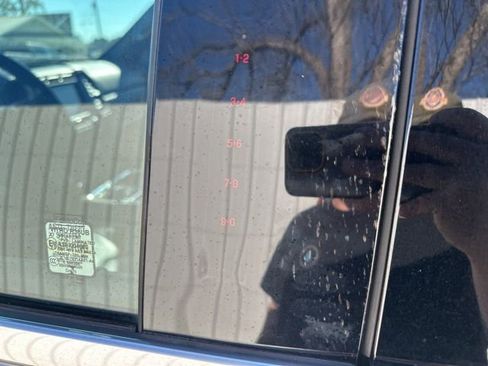 Used 2018 Ford Expedition Max Limited image 9