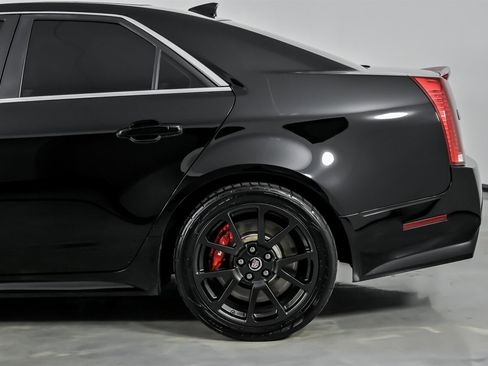 Used 2013 Cadillac CTS V image 9