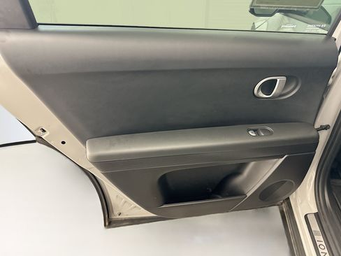 Used 2024 Hyundai Ioniq 5 SEL AWD/4WD image 27