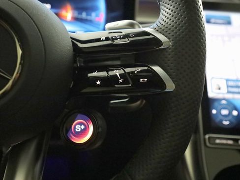 Used 2024 Mercedes-Benz GLC 43 AMG 4MATIC image 21