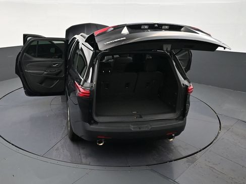 Used 2023 Chevrolet Traverse LT FWD image 29