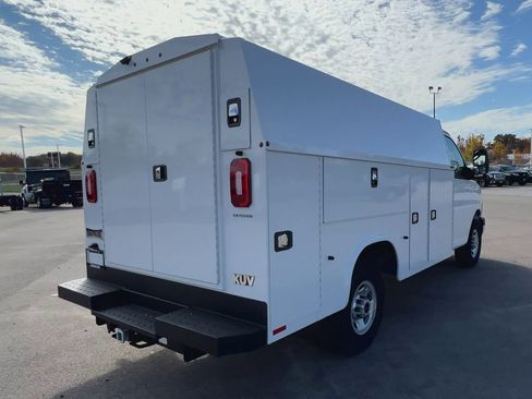 New 2025 GMC Savana 3500 1WT w/ Power Convenience Package image 39