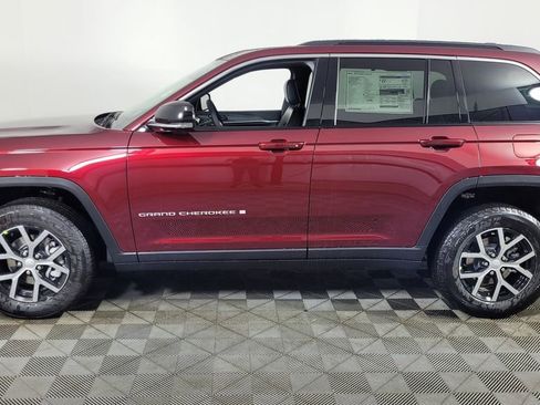 New 2025 Jeep Grand Cherokee Limited image 4