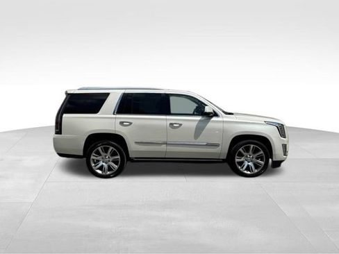 Used 2015 Cadillac Escalade Premium AWD/4WD image 2