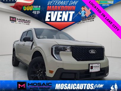 New 2025 Ford Maverick Lariat w/ Black Appearance Package