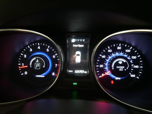 Used 2015 Hyundai Santa Fe Limited w/ Option Group 04 FWD image 21