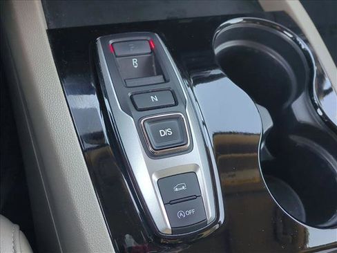 Used 2017 Honda Pilot Touring image 12