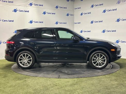 Used 2022 Porsche Cayenne image 3