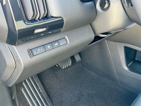 Certified 2025 Nissan Pathfinder SV w/ Black Appearance Package image 13