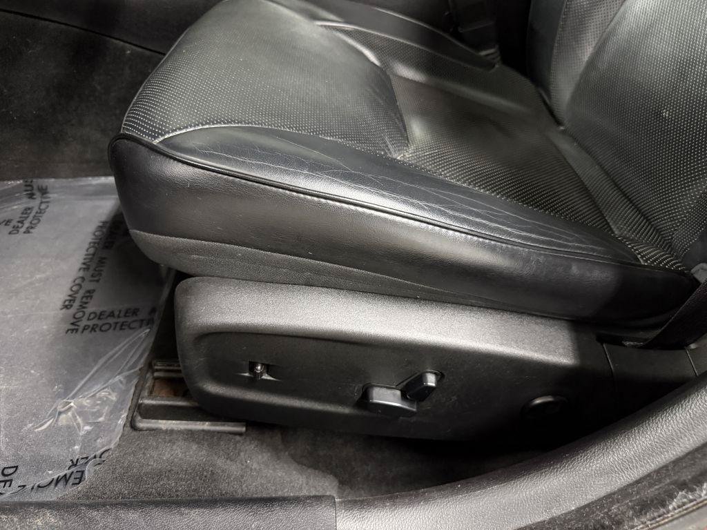 Used 2014 Chrysler 300 C AWD/4WD image 12