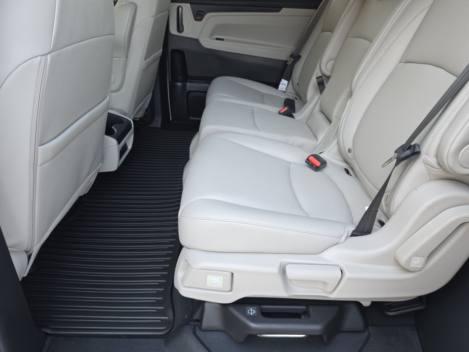 New 2027 Honda Odyssey EX-L image 11