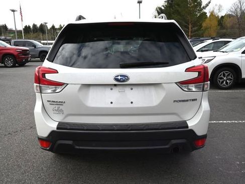 Used 2023 Subaru Forester Limited AWD/4WD image 5