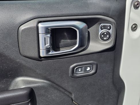 Used 2020 Jeep Wrangler Unlimited Rubicon AWD/4WD image 16