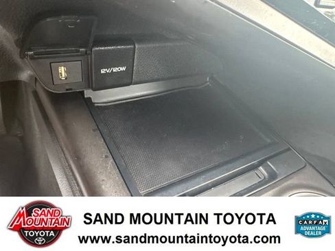 Used 2023 Toyota Camry SE FWD image 18