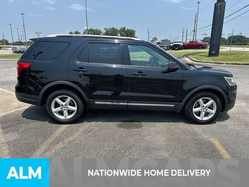 Used 2018 Ford Explorer XLT FWD image 4