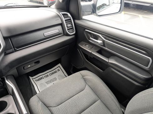 Used 2022 RAM 1500 Big Horn w/ Night Edition AWD/4WD image 18