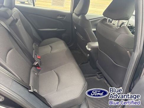 Used 2022 Toyota Prius LE image 25