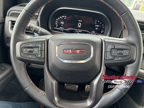 Used 2023 GMC Yukon XL AT4 w/ AT4 Premium Plus Package AWD/4WD image 34