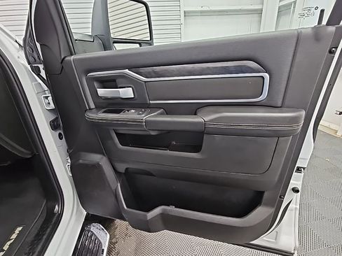 Used 2024 RAM 2500 Big Horn image 40
