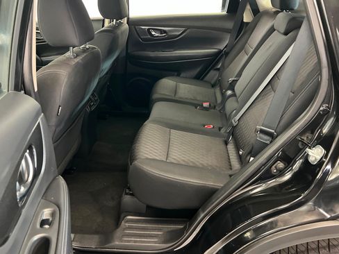 Used 2018 Nissan Rogue S AWD/4WD image 21
