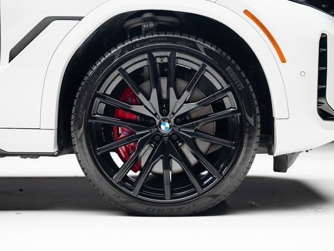 Used 2024 BMW X6 M60i w/ Dynamic Handling Package image 41